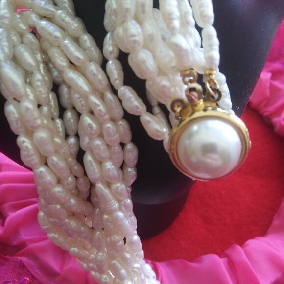 7 strand rice pearls necklace  gold tone round box clasp with Faux pearl - Picture 10 of 16
